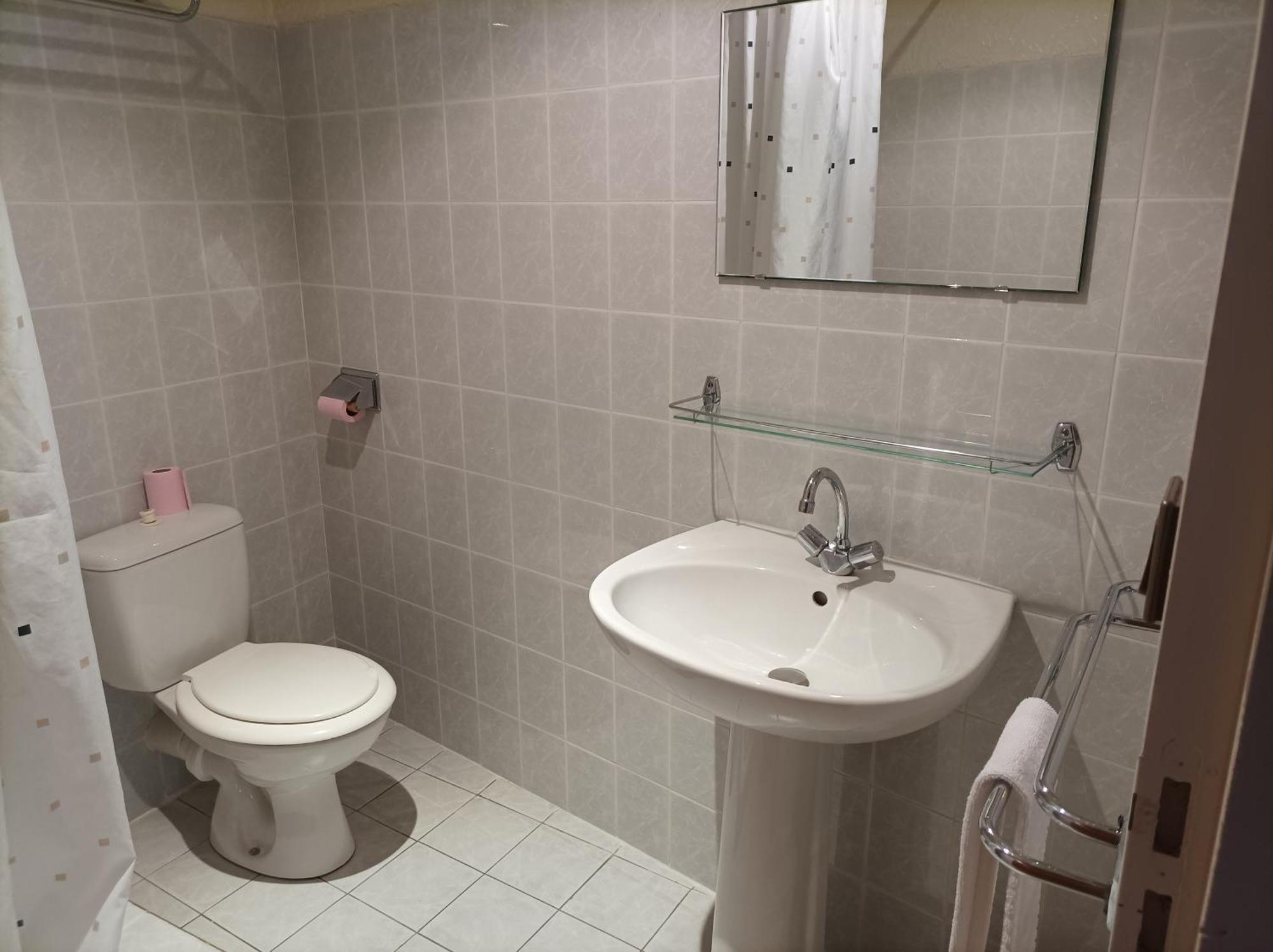 L' Auberge Campagnarde, Lourdes Poueyferre Room photo