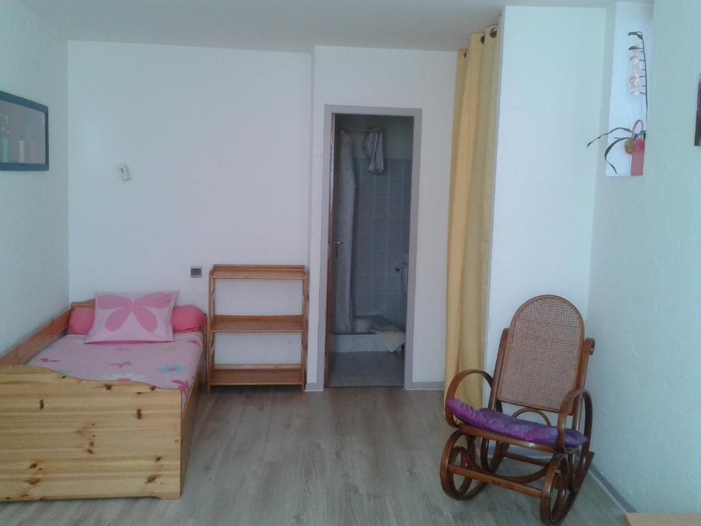 L' Auberge Campagnarde, Lourdes Poueyferre Room photo